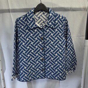 Reversible geometric quilt jacket, blue and white with rose buttons